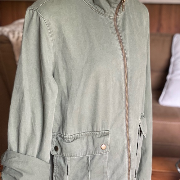 Arizona jacket, size medium, army green lightweight jacket. Great condition. - Picture 9 of 9